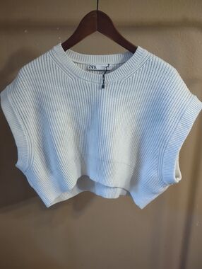 Zara Light Cream Ribbed Knit Vest